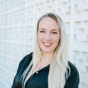 image of agent Jeannie Richard