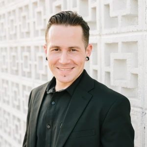 image of agent Stephen Haszinger