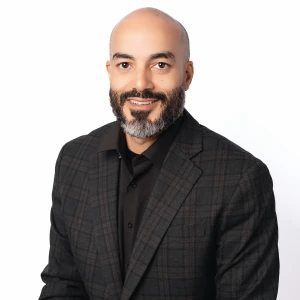 image of agent Ed Guevara